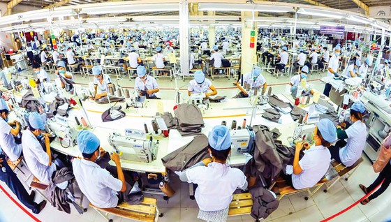 Xuất nhập khẩu 2017: Thừa lượng thiếu chất, núp bóng FDI ảnh 1