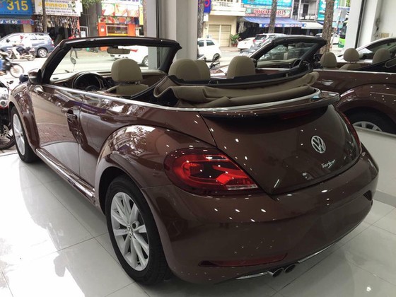 Con bọ Volkswagen Beetle Convertible 2017 cập bến Việt Nam - Ảnh 8. Con bọ Volkswagen Beetle Convertible 2017 cập bến Việt Nam - Ảnh 8.