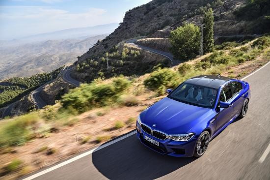 BMW trình làng sedan hiệu suất cao M5 2018 ảnh 13