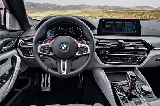 BMW trình làng sedan hiệu suất cao M5 2018 ảnh 34