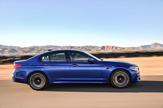 BMW trình làng sedan hiệu suất cao M5 2018 ảnh 17