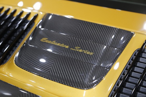 Porsche 911 Turbo S Exclusive Series có giá chỉ hợp với nhà giàu tại đất nước tỷ dân - Ảnh 3. Porsche 911 Turbo S Exclusive Series có giá chỉ hợp với nhà giàu tại đất nước tỷ dân - Ảnh 3.