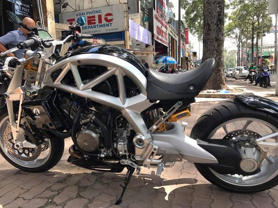 Siêu mô tô tiền tỷ Ariel Ace tái xuất trên phố Sài thành - Ảnh 1. Siêu mô tô tiền tỷ Ariel Ace tái xuất trên phố Sài thành - Ảnh 1.