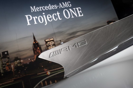 Vẻ đẹp xuất sắc của xe đua Công thức 1 đường phố Mercedes-AMG Project One ngoài đời thực - Ảnh 14. Vẻ đẹp xuất sắc của xe đua Công thức 1 đường phố Mercedes-AMG Project One ngoài đời thực - Ảnh 14.