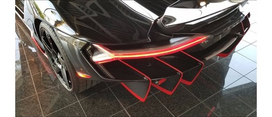Đây là chiếc Lamborghini Centenario đầu tiên trên thế giới được rao bán - Ảnh 9. Đây là chiếc Lamborghini Centenario đầu tiên trên thế giới được rao bán - Ảnh 9.