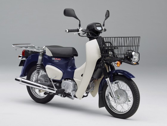 Honda Super Cub 2018 trình làng với đèn pha LED, giá từ 46,5 triệu Đồng - Ảnh 2. Honda Super Cub 2018 trình làng với đèn pha LED, giá từ 46,5 triệu Đồng - Ảnh 2.