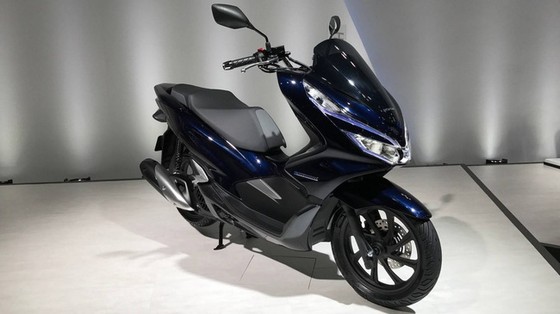 Bộ đôi Honda PCX Hybrid và PCX Electric được vén màn, sẽ bán vào năm sau Bộ đôi Honda PCX Hybrid và PCX Electric được vén màn, sẽ bán vào năm sau