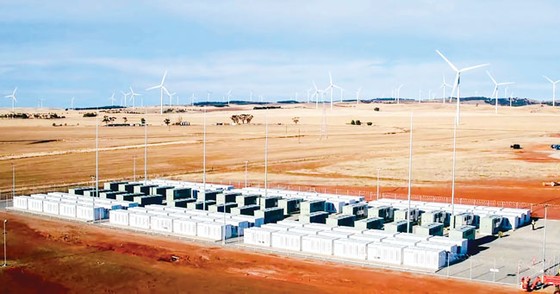 Pin lithium lớn nhất thế giới ảnh 1