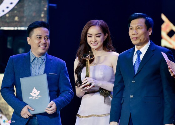 Ái ngại phim thị trường ảnh 1