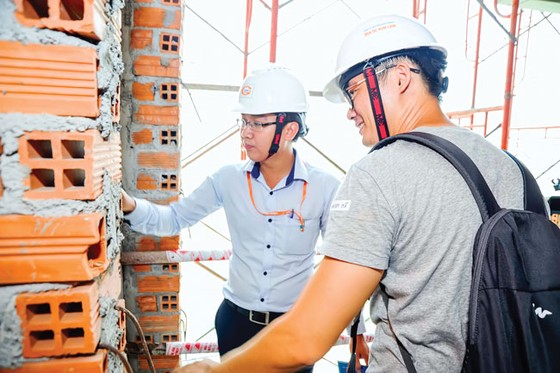 Câu chuyện tiến độ trong “làng” bất động sản ảnh 2