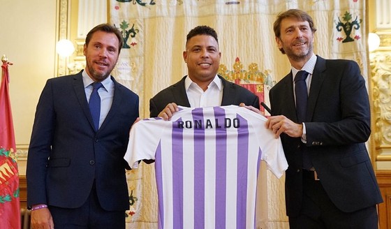 Ronaldo “béo” mua 51% cổ phần để làm Chủ tịch Valladolid ảnh 1