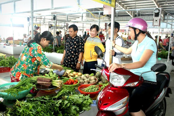 Chung tay phát triển chợ ảnh 3