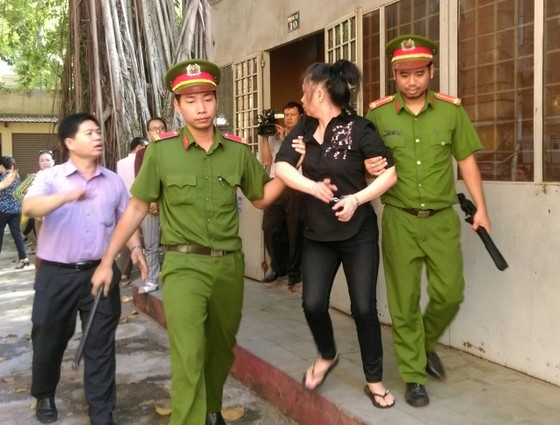 Cán bộ thuế nhũng nhiễu doanh nghiệp lãnh 7 năm tù ảnh 1