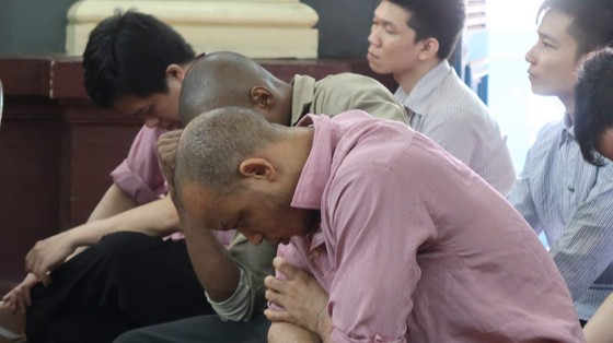 Băng nhóm lừa tiền “quý bà” qua mạng xã hội lãnh án ảnh 1