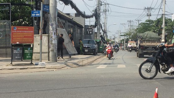 Hai nhóm thanh niên hỗn chiến giữa trưa ở quán cà phê ảnh 4