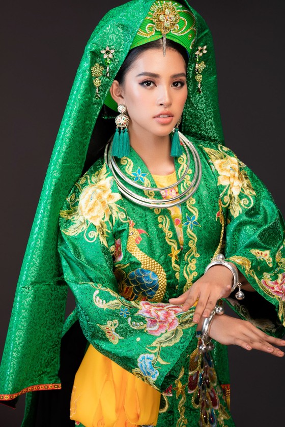 Hoa hậu Tiểu Vy mang điệu múa chầu văn đến Miss World ảnh 3