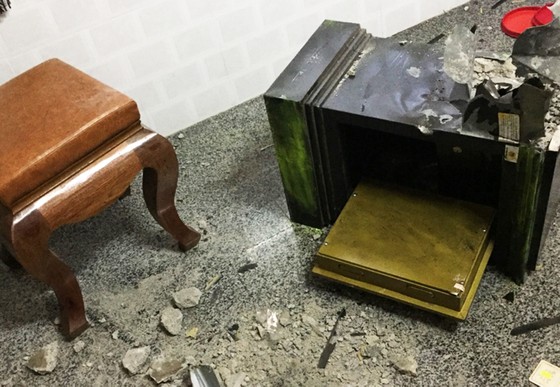 Nhà nữ giám đốc bị trộm đột nhập, phá két lấy đi 9 cây vàng ảnh 1