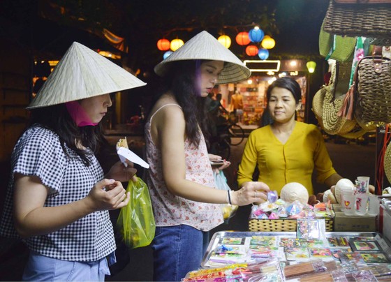 Tìm hướng nâng cao chất lượng lao động ngành du lịch ảnh 1