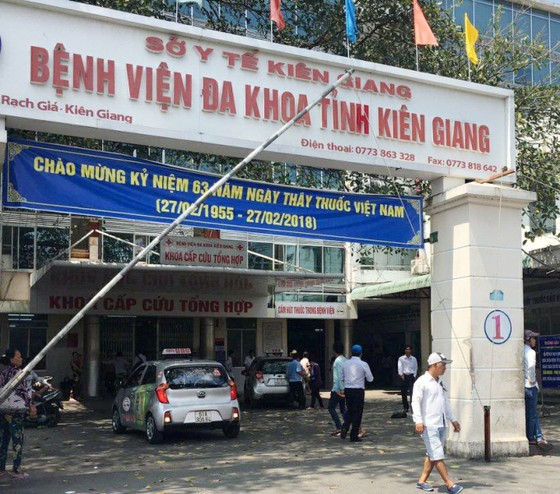 Kiên Giang: Đình chỉ công tác bác sĩ “đuổi” bệnh nhân về nhà ảnh 1