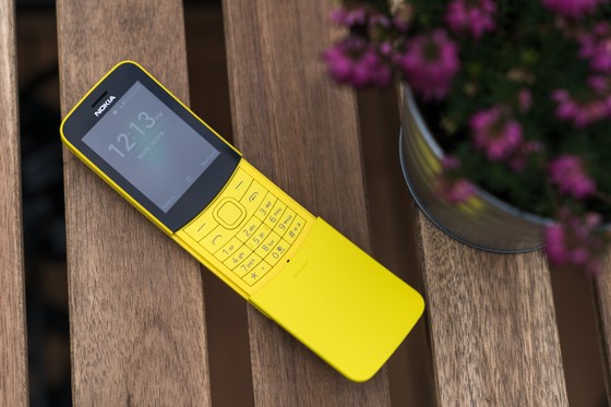 Tậu ngay Nokia “chuối” 8110 4G màu vàng ảnh 1