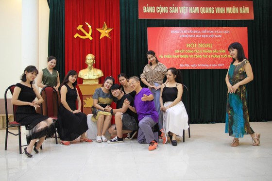 Đạo diễn Singapore dựng Hồng lâu mộng cho sân khấu Việt ảnh 1