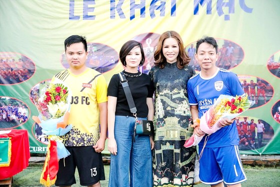 Khởi tranh giải bóng đá Long Hoàng mở rộng lần 3/2017 ảnh 1