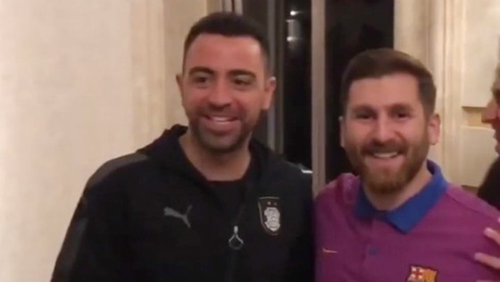 Chuyện của sao ngày 18-4: Xavi bắt gặp em sinh đôi của Messi ảnh 2