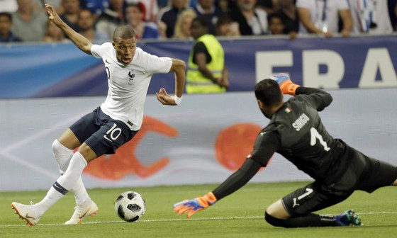 Tuyển Pháp đáng sợ nhờ bộ ba Griezmann-Mbappe-Dembele ảnh 1