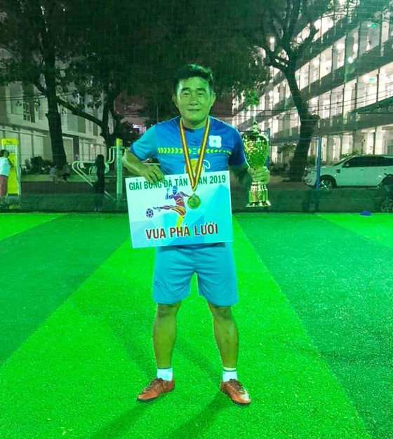 Từ "siêu phủi" tới ông bầu, Tuấn "nhóc" đưa FC Hồ câu Thủy Ngư vô địch giải Tân Xuân quận 9 ảnh 1