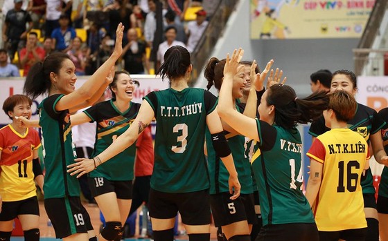 Cúp bóng chuyền nữ quốc tế VTV9 Bình Điền 2019: Nhọc nhằn vượt ải U.23 Thái Lan ảnh 4