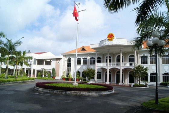Vợ Chủ tịch UBND tỉnh Cà Mau không có tên trong danh sách tham gia hội chợ tại Nga ảnh 1