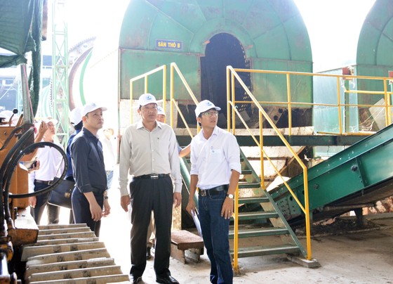 Cà Mau: Nhà máy rác ngưng hoạt động, ô nhiễm bủa vây ảnh 1
