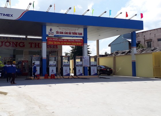 Cà Mau: Phạt cây xăng tự ý đấu nối trái phép vào quốc lộ ảnh 1