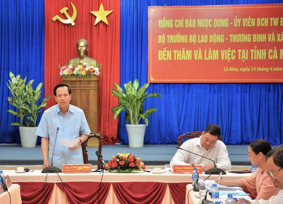 Ông Đào Ngọc Dung, Bộ trưởng Bộ Lao động – Thương Binh và Xã hội phát biểu trong buổi làm việc