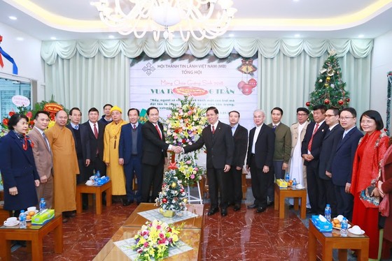 Ủy ban TƯ MTTQ Việt Nam chúc mừng Giáng sinh 2018 ảnh 2