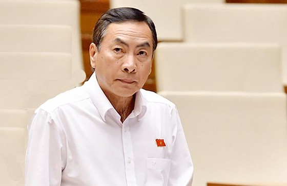Nếu đúng dùng tiền tỷ chạy điểm thì phải xử tội "nhận hối lộ và đưa hối lộ" ảnh 1