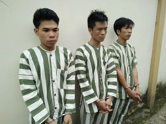 Bắt nhóm cướp ô tô sau 24 giờ gây án ảnh 1