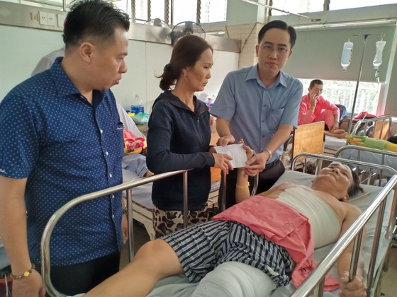 Điều tra, làm rõ nguyên nhân vụ sập giàn giáo khiến 2 người thương vong ảnh 1