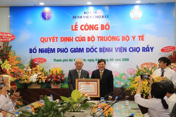 Bệnh viện Chợ Rẫy có tân Phó Giám đốc ảnh 1