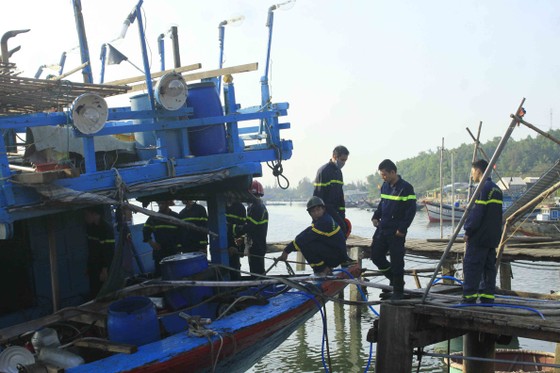 Quảng Ngãi: Cháy tàu cá, thiệt hại hơn 200 triệu đồng ảnh 3