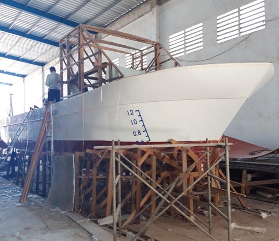 Đóng tàu tuần tra và lắp đặt phao phân vùng khu bảo tồn biển Lý Sơn ảnh 1