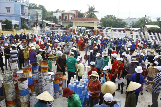 400 giờ đồng hành cùng “Tử tế với Sa Cần”(Quảng Ngãi) ảnh 1