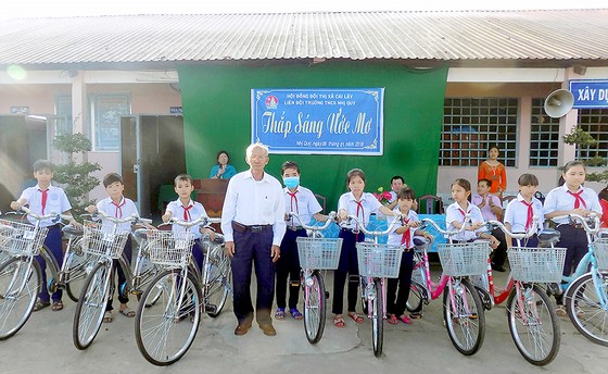 Hoạt động từ thiện ảnh 1