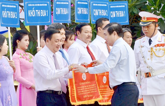 Cơ chế đặc thù và chính quyền hiệu quả - Bài 2: Giải pháp nâng chất lượng hoạt động công vụ ảnh 1