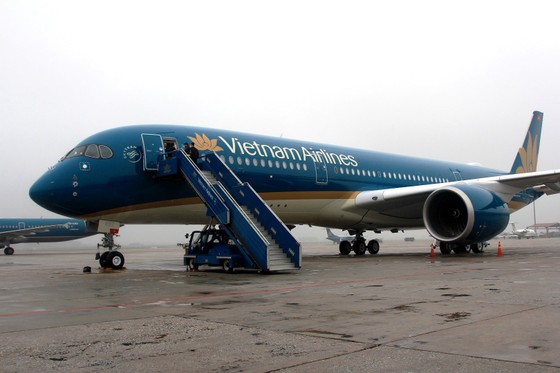 Vietnam Airlines hủy nhiều chuyến bay quốc tế do ảnh hưởng của bão Prapiroon ảnh 1