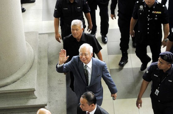 Cựu Thủ tướng Malaysia Najib Razak bị truy tố tội rửa tiền ảnh 1