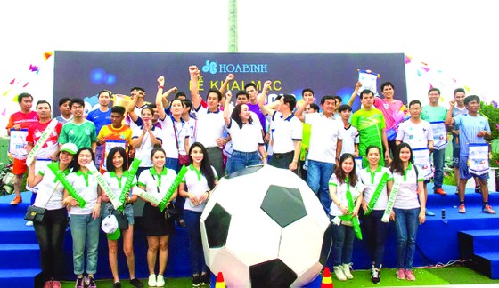 Xác định được 6 đội bóng mạnh nhất tranh Cup Futsal White Dove League 2018 toàn quốc ảnh 1