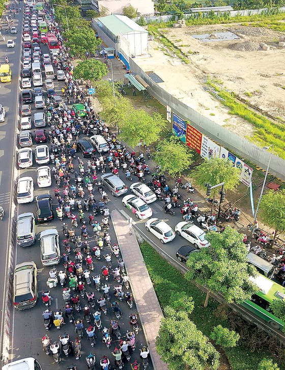 Phố phường “ngộp thở”! ảnh 1