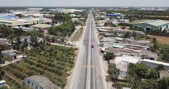 Tăng đầu tư cho hạ tầng giao thông để phát triển kinh tế - xã hội ảnh 1