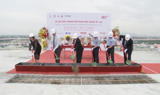 Cất nóc toàn dự án Thành phố giáo dục quốc tế IEC Quảng Ngãi ảnh 1